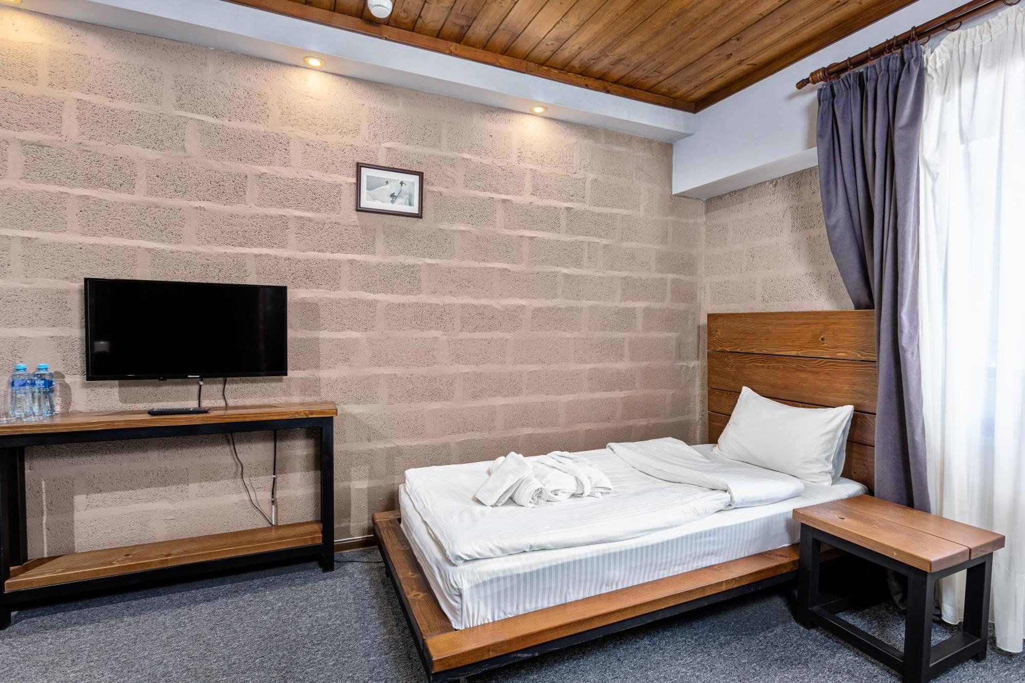 Alpine Lounge Boutique Hotel 카즈베기 객실 사진